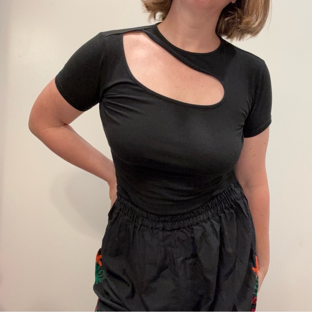 Vintage y2k cut out tee, size small